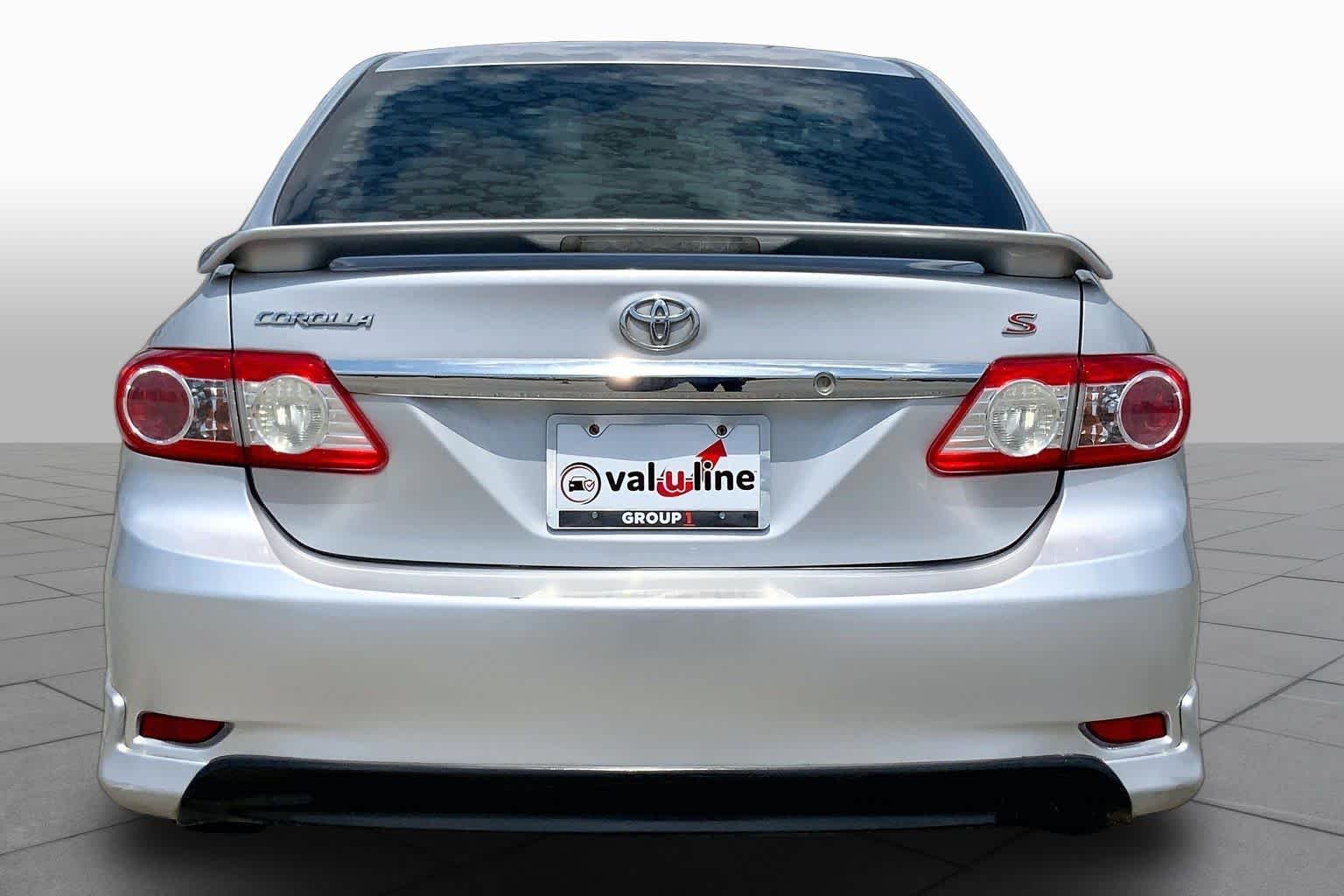Used 2013 Classic Silver Metallic Toyota S image 5