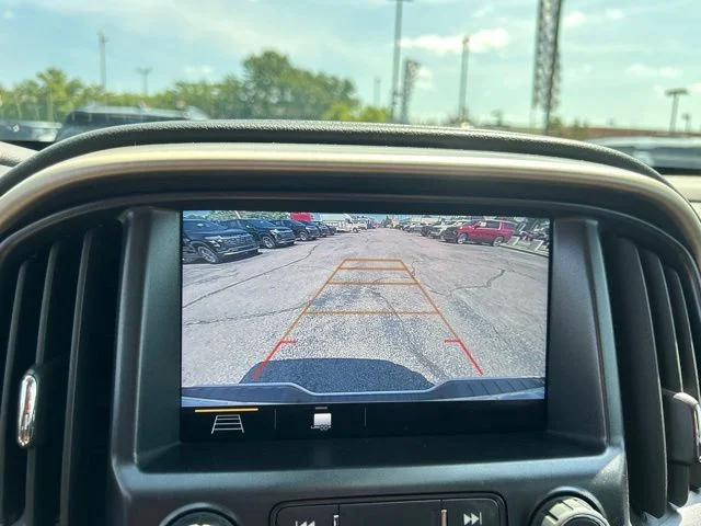 Used 2019 White GMC Denali image 22