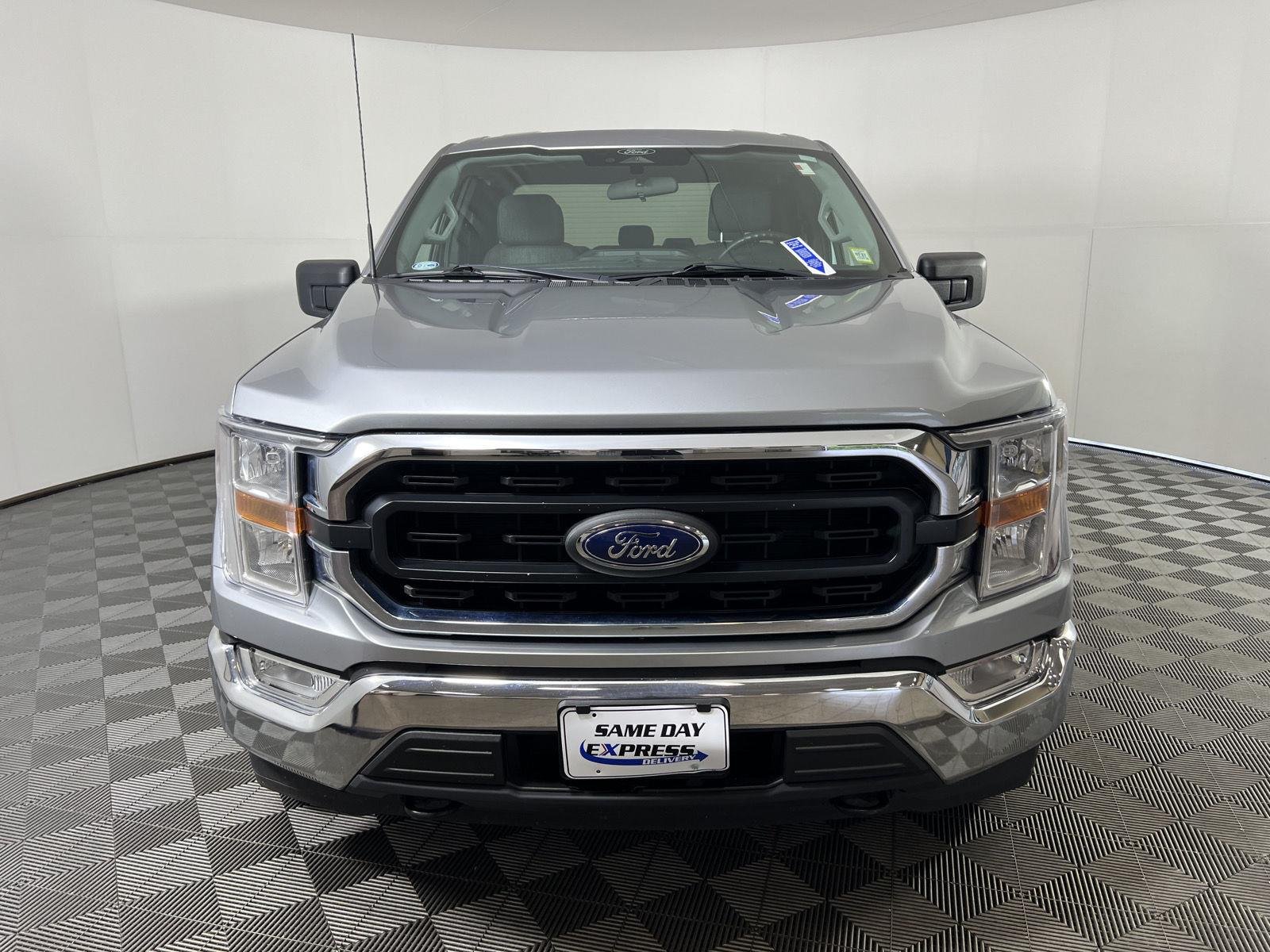 Used 2022 Iconic Silver Ford XLT image 28