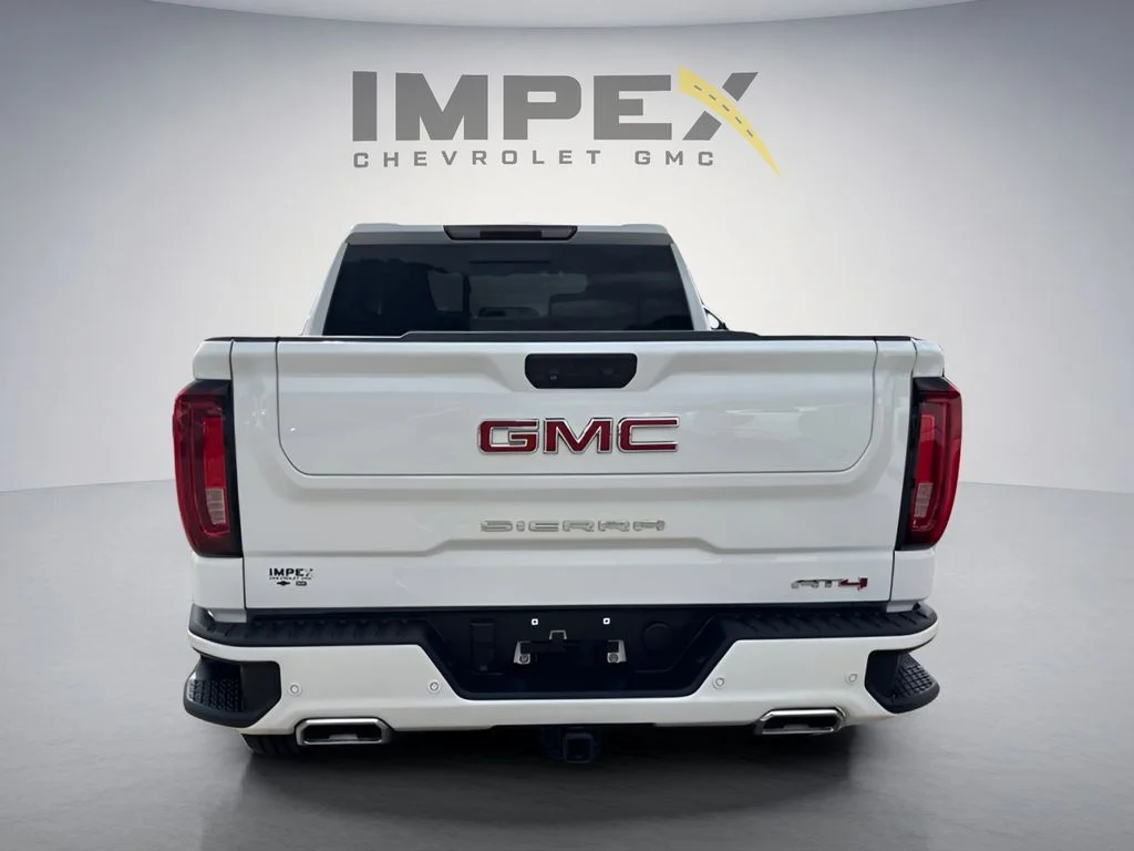 Used 2022 White GMC AT4 image 4