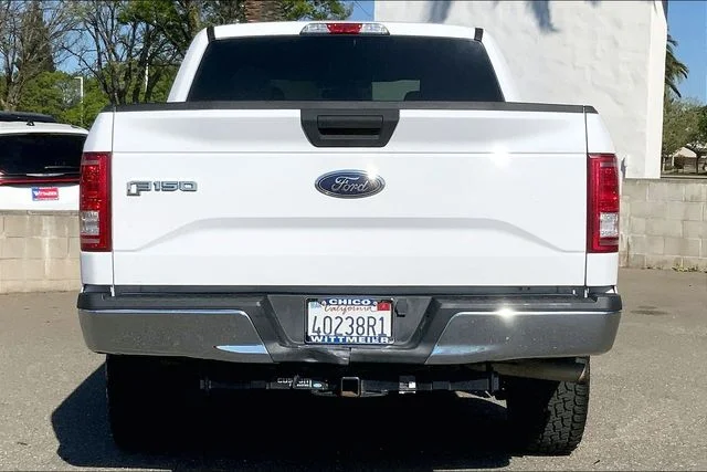 Used 2015 Oxford White Ford XLT image 4