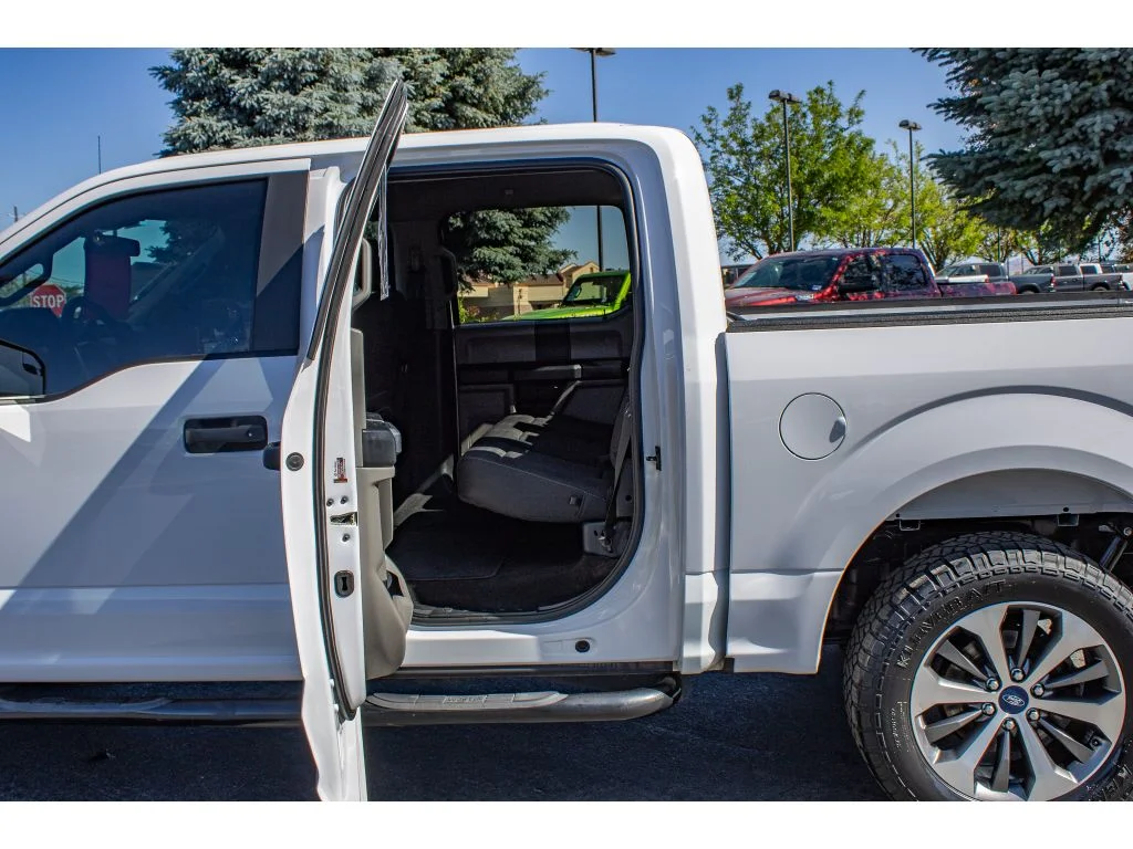 Used 2019 OXFORD WHITE Ford XL image 15