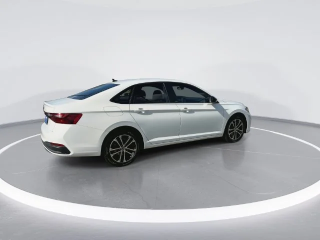 Used 2025 White Volkswagen 1.5T Sport image 8
