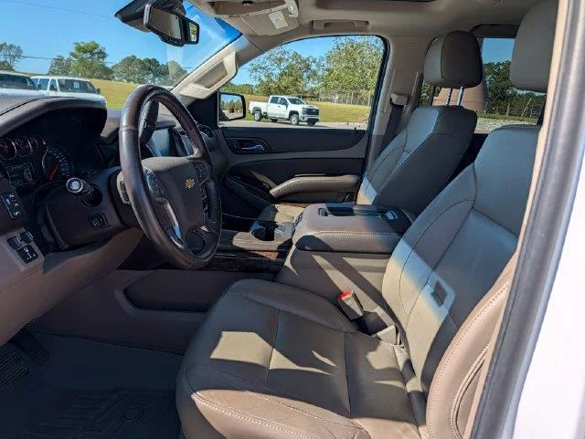 Used 2019 SUMMIT WHITE Chevrolet LT image 9