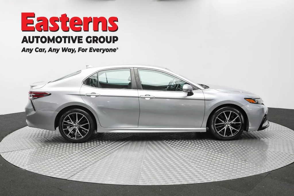 Used 2022 Silver Toyota SE image 4