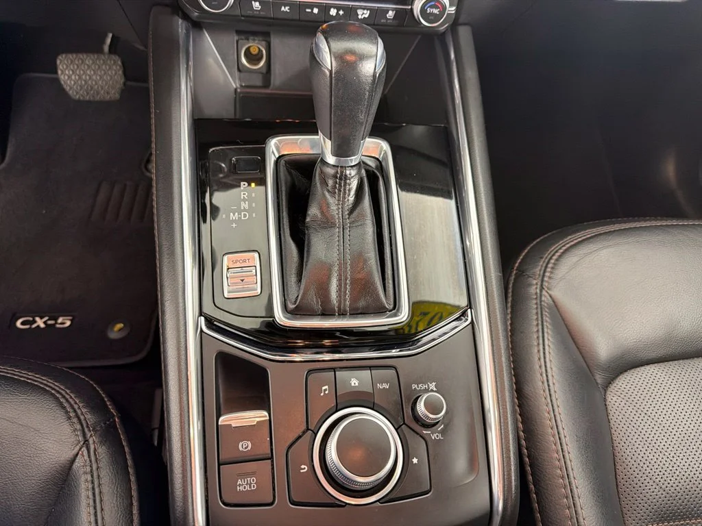 Used 2020 Sonic Silver Metallic Mazda Grand Touring image 34