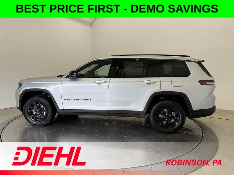 New 2026 Silver Zynith Exterior Paint Jeep  image 4