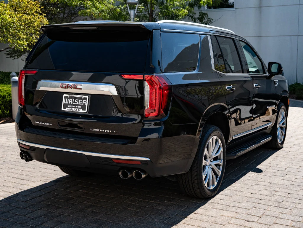 Used 2021 Onyx Black GMC Denali image 10