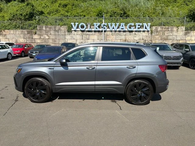 Certified Used 2024 Gray Volkswagen 1.5T SE image 8