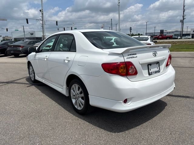 Used 2010 White Toyota S image 7