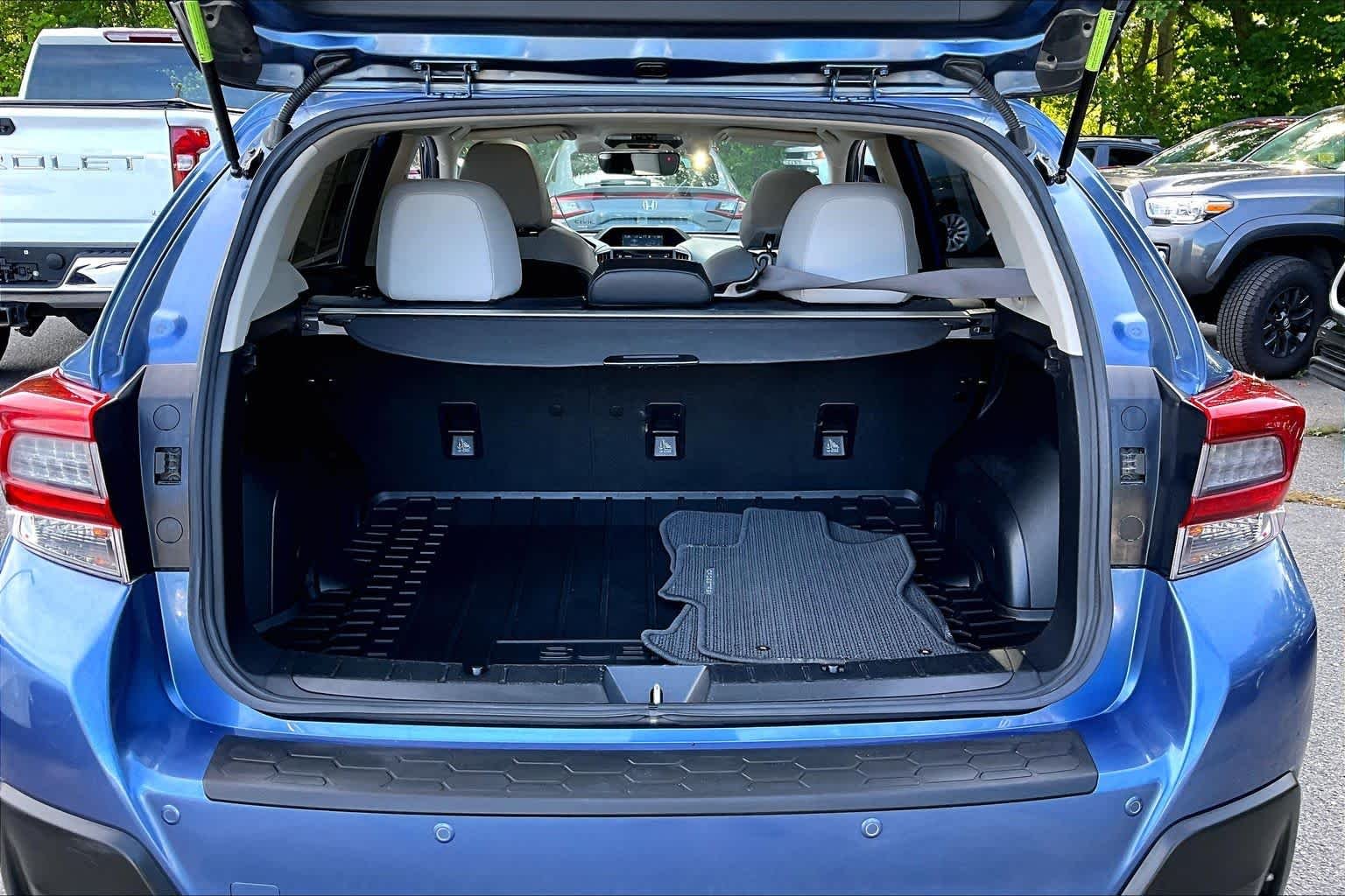 Used 2020 Quartz Blue Pearl Subaru Limited image 31