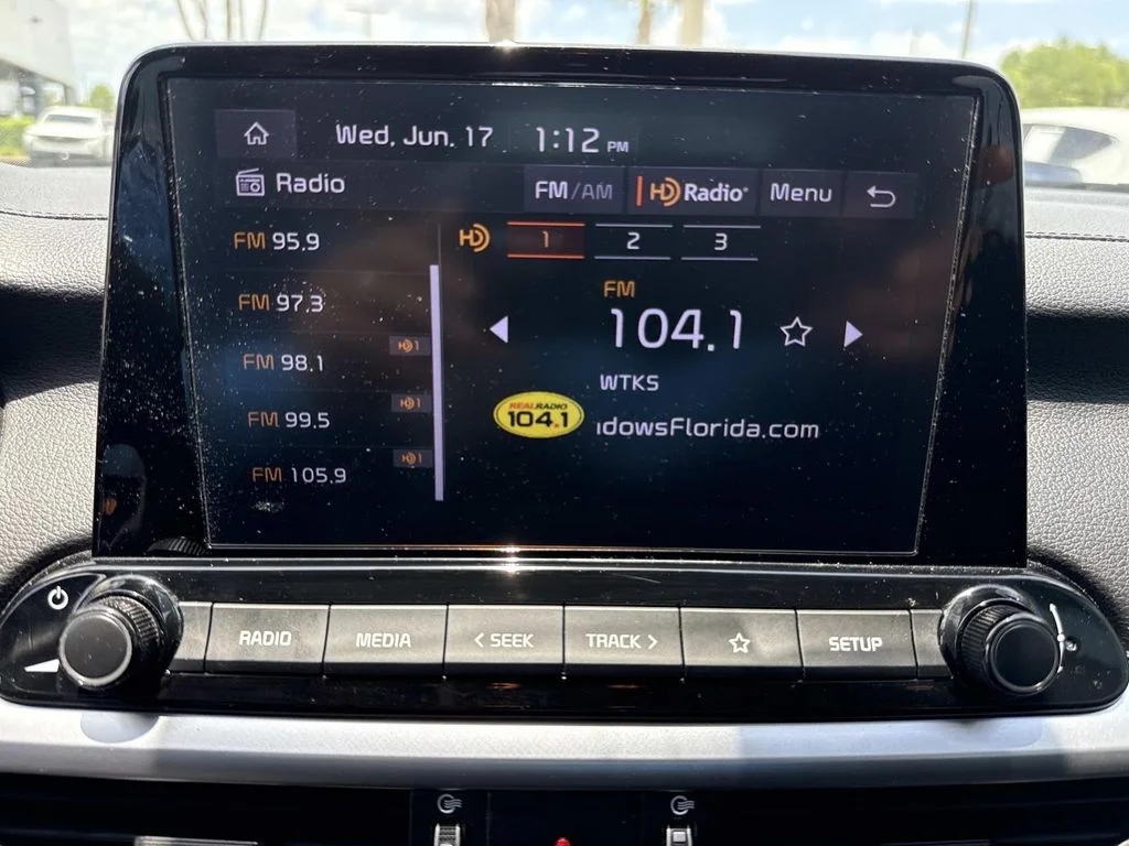 Used 2022 Gray Kia LXS image 28