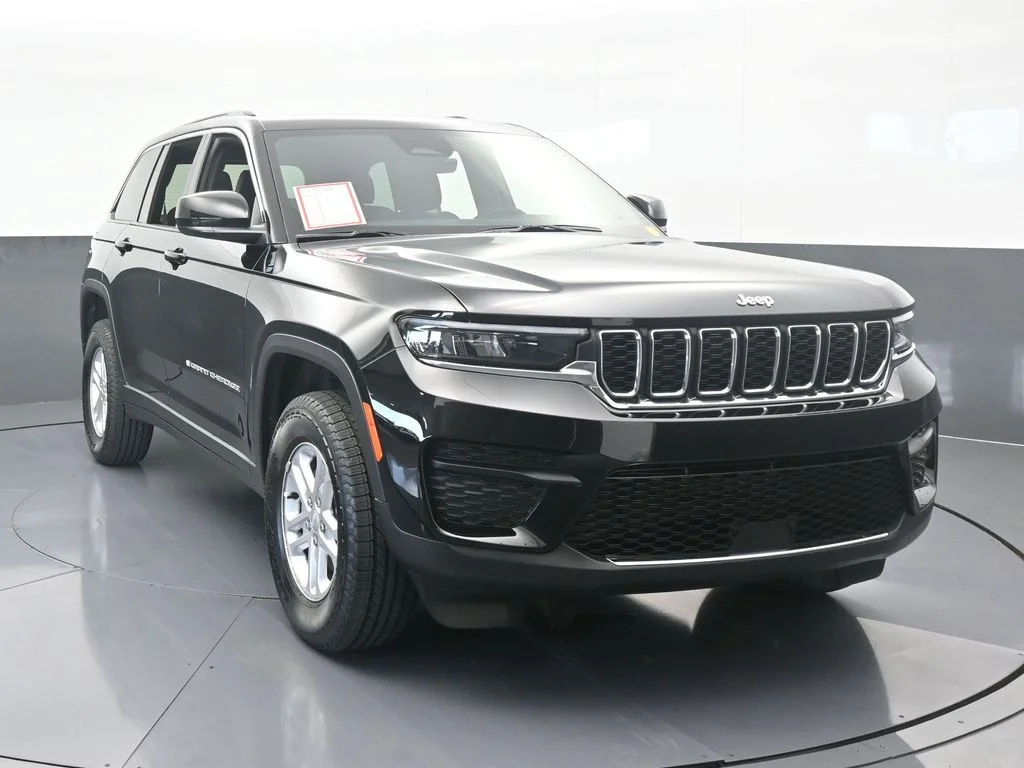 2025 Jeep Grand Cherokee Laredo - Photo 9