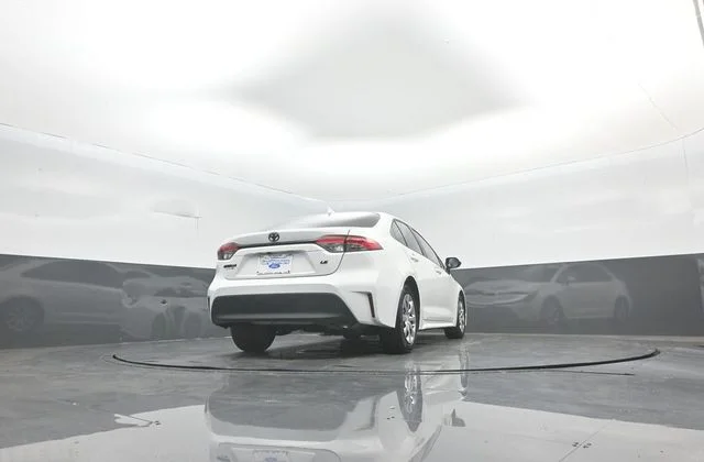 Used 2023 White Toyota LE image 39