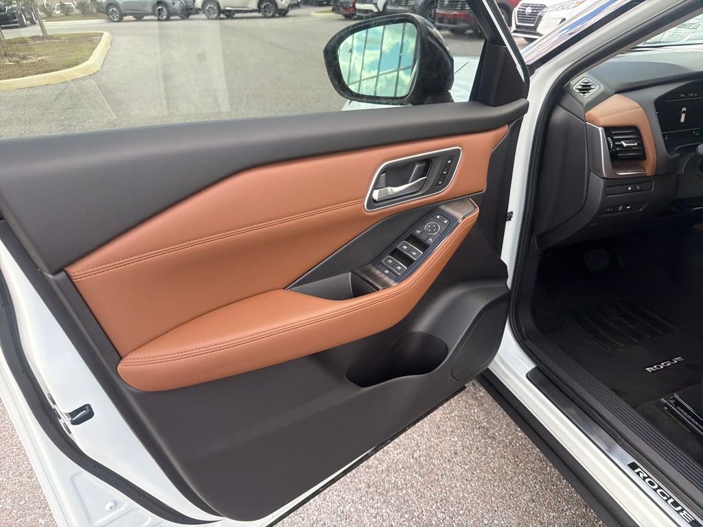 New 2026 Nissan Rogue Platinum 4D Sport Utility