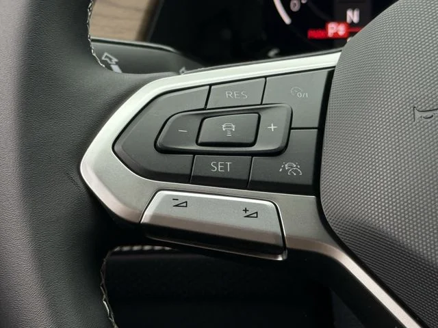 New 2026 Black Volkswagen 2.0T SE w/Technology image 11