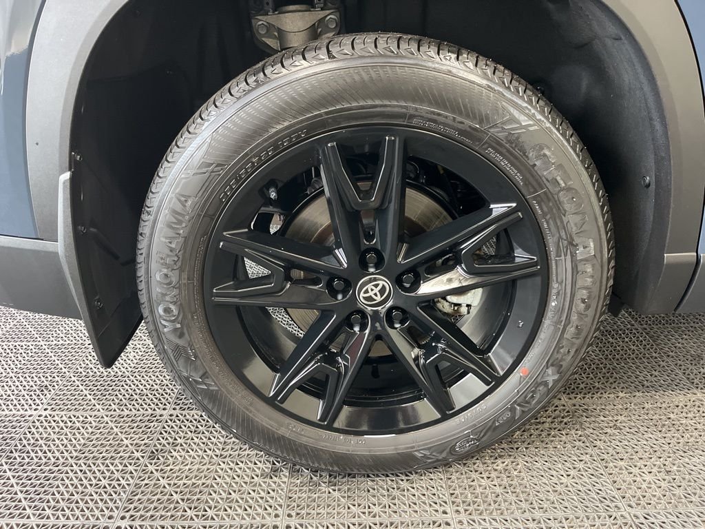 Used 2024 Cloud Toyota Limited image 26
