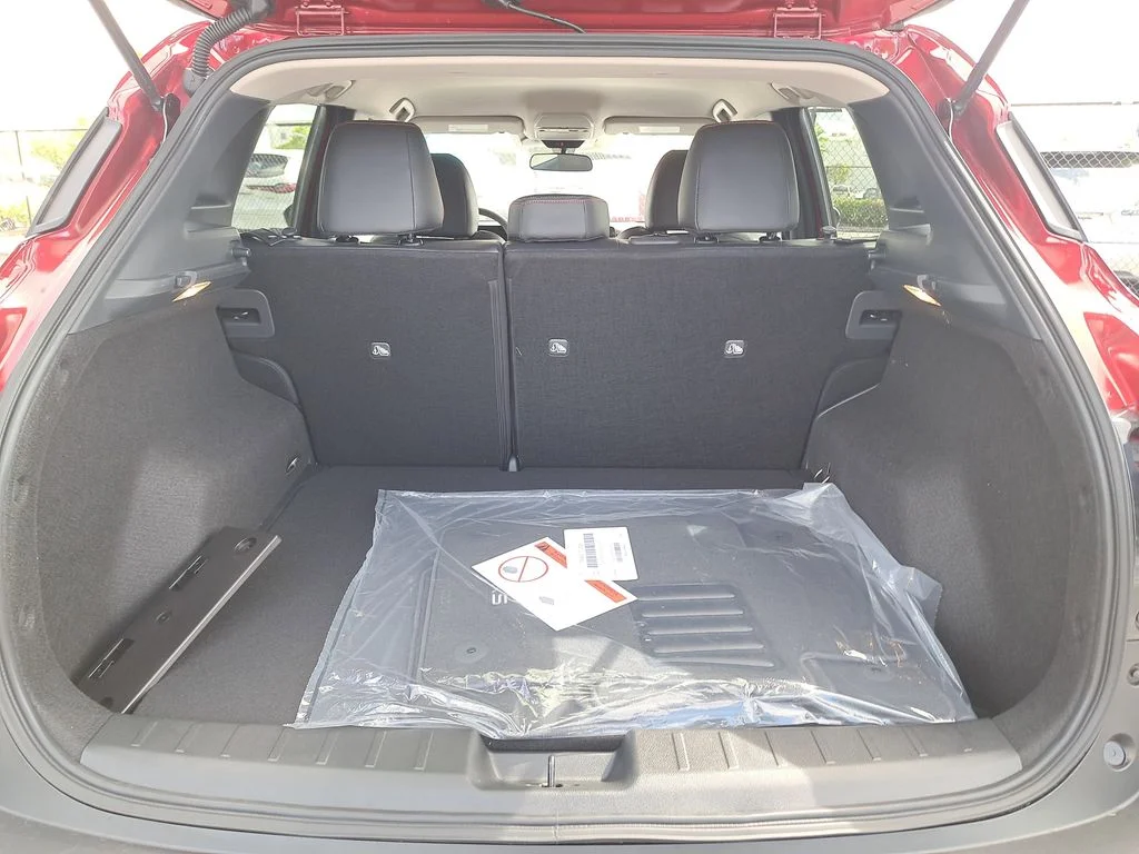 2026 Nissan KICKS SR - Photo 10