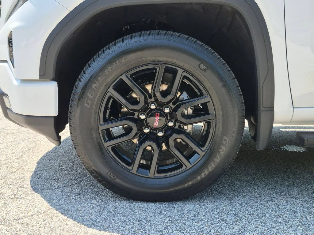 Used 2026 White GMC Elevation image 27