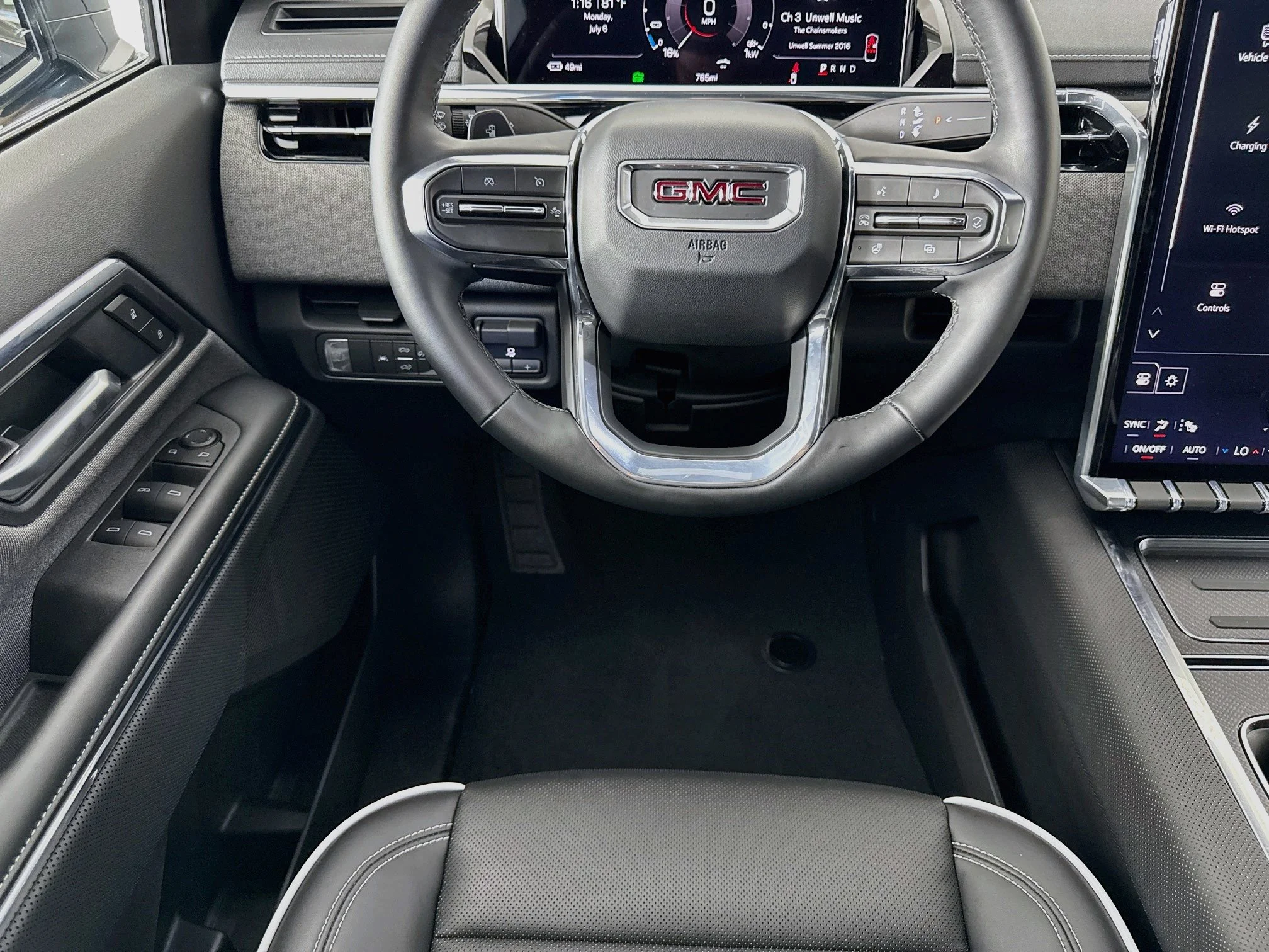 Used 2026 Deep Ocean Metallic GMC Elevation Standard Range image 24