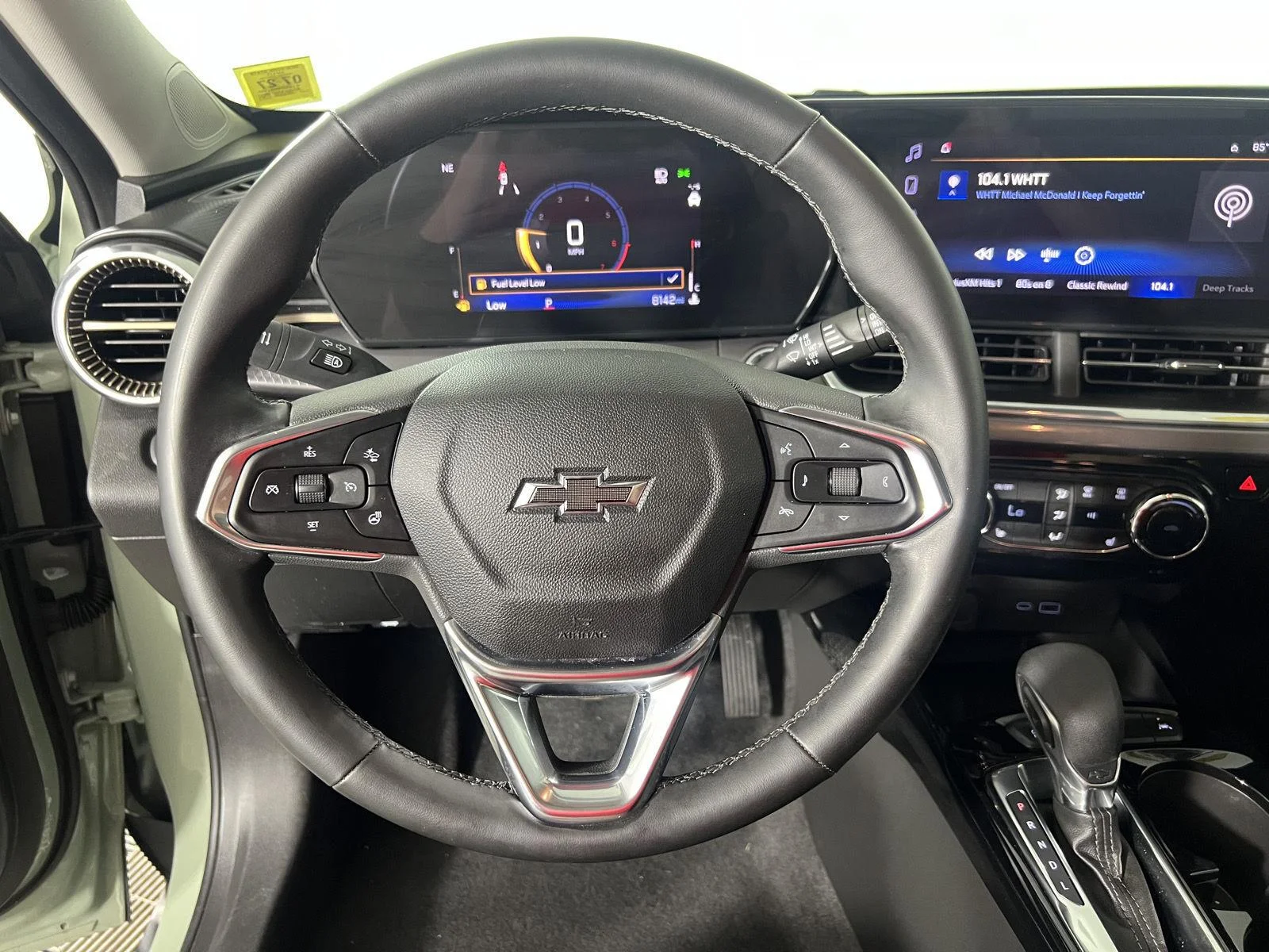 Used 2025 Cacti Green Chevrolet ACTIV image 17
