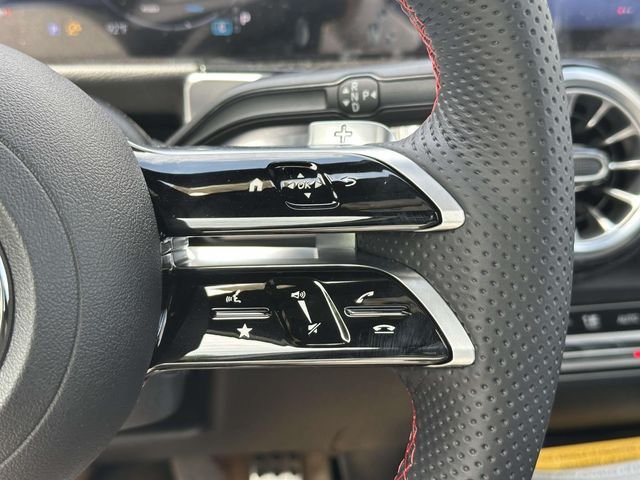New 2026 Polar White Mercedes-Benz GLB 250 image 23