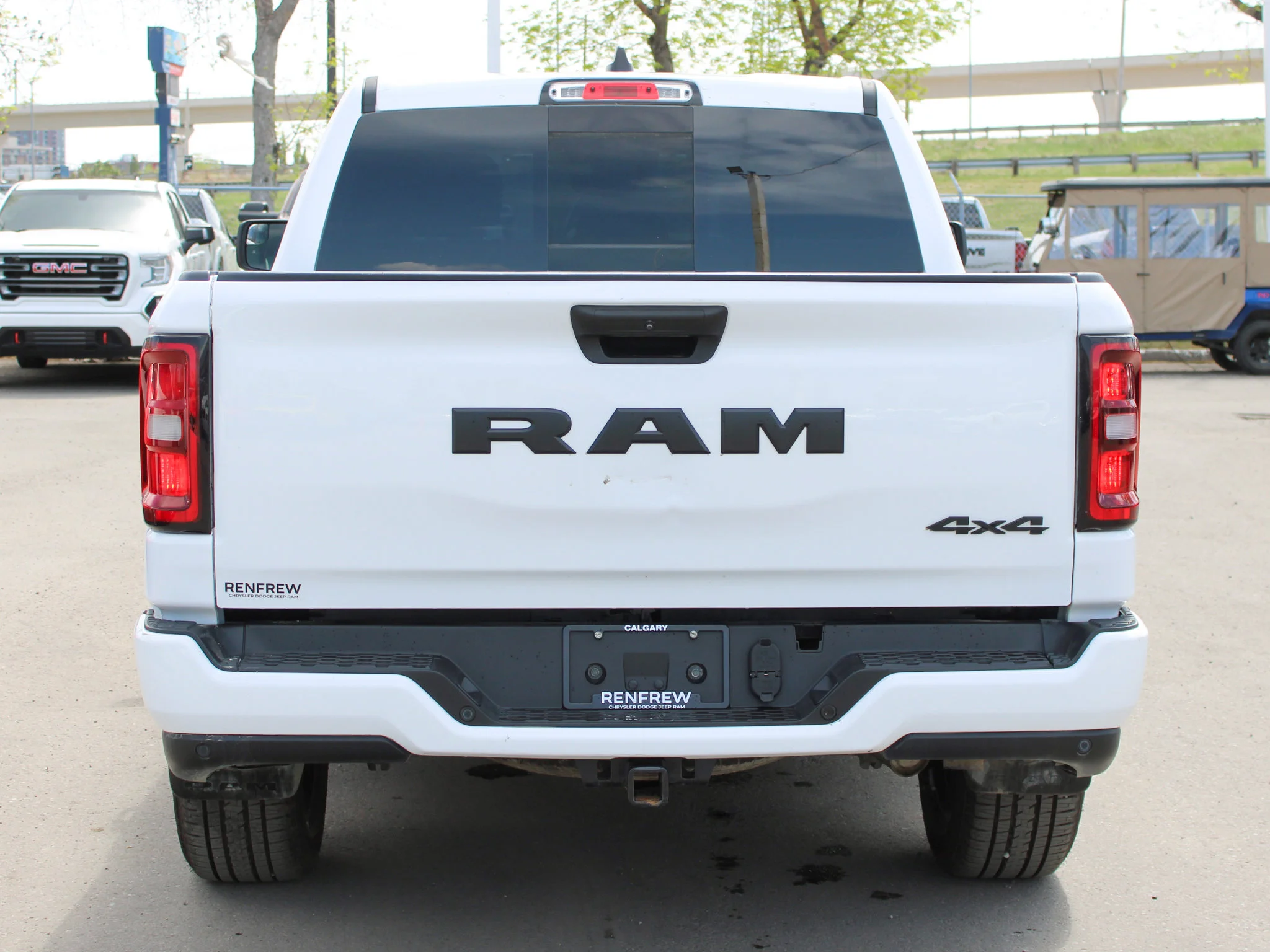 Certified Used 2025 White RAM Tradesman * Adaptive Cruise | Protection Group | Sport Appearance | 3M PPF | Apple CarPlay image 16