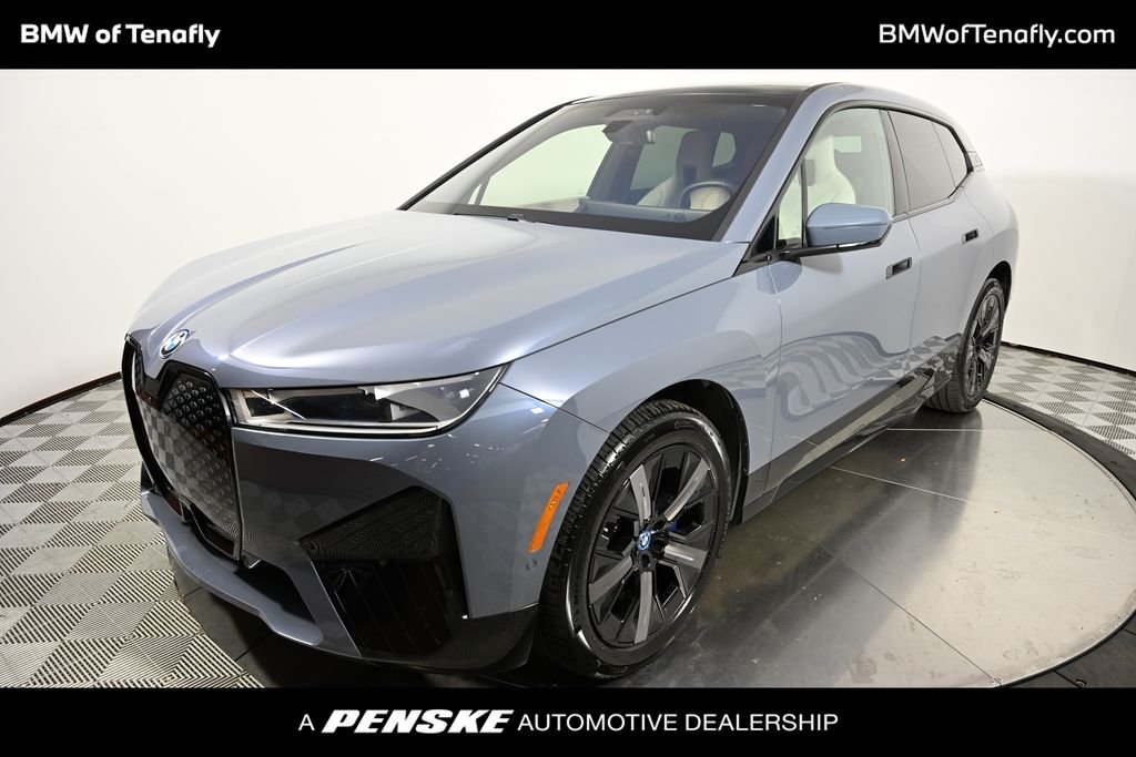 2024 BMW iX xDrive50's photo