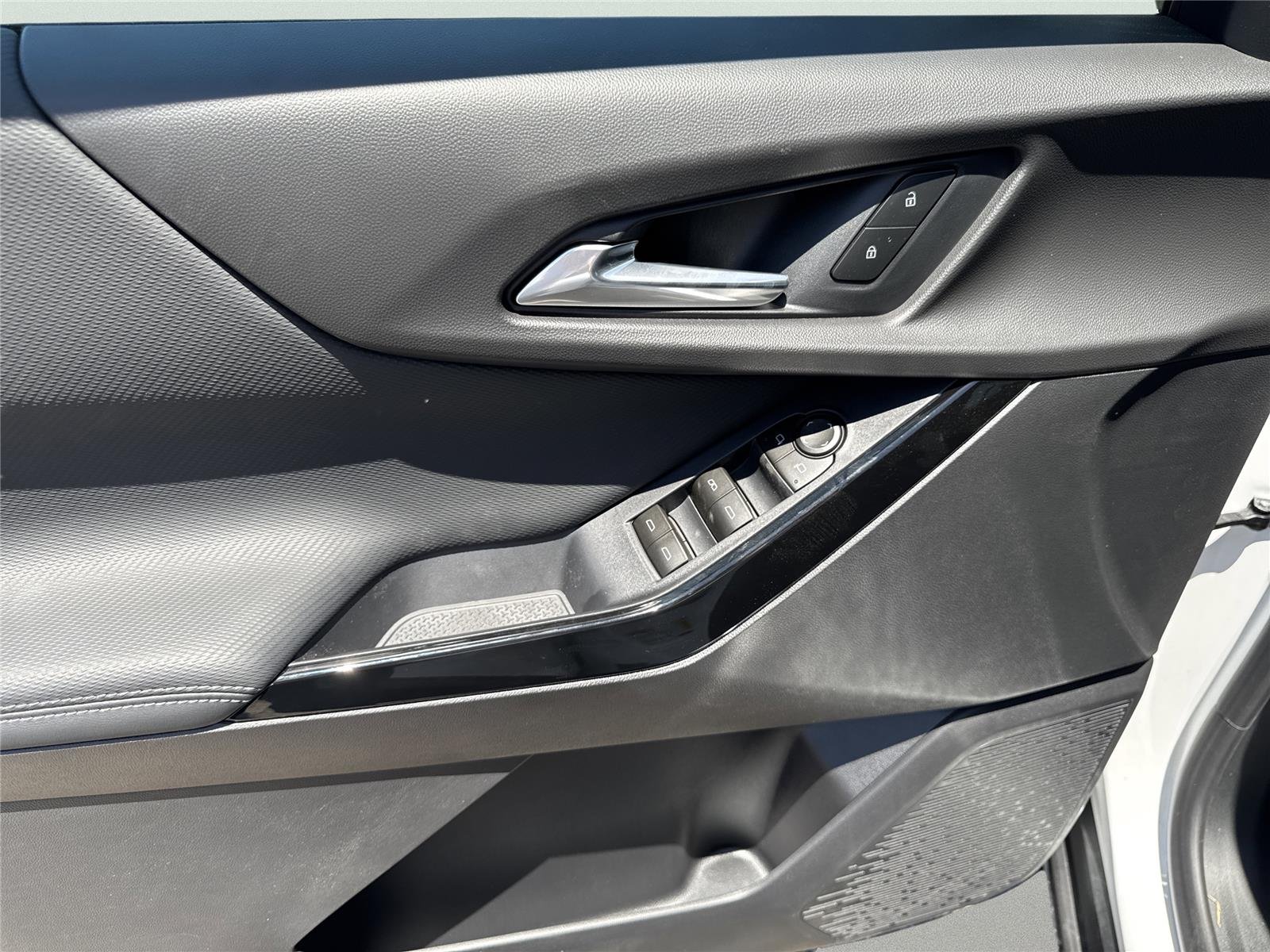 2026 Chevrolet Equinox LT - Photo 30
