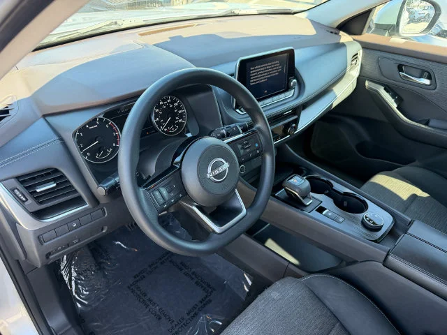 Used 2023 Silver Nissan SV image 11