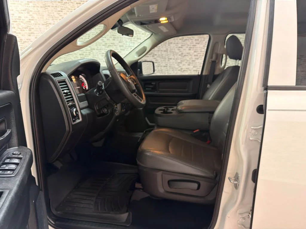 Used 2019 Bright White Clearcoat Ram Express image 27