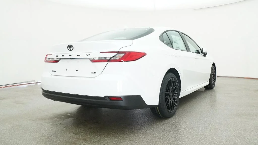 New 2026 Ice Cap Toyota LE image 22
