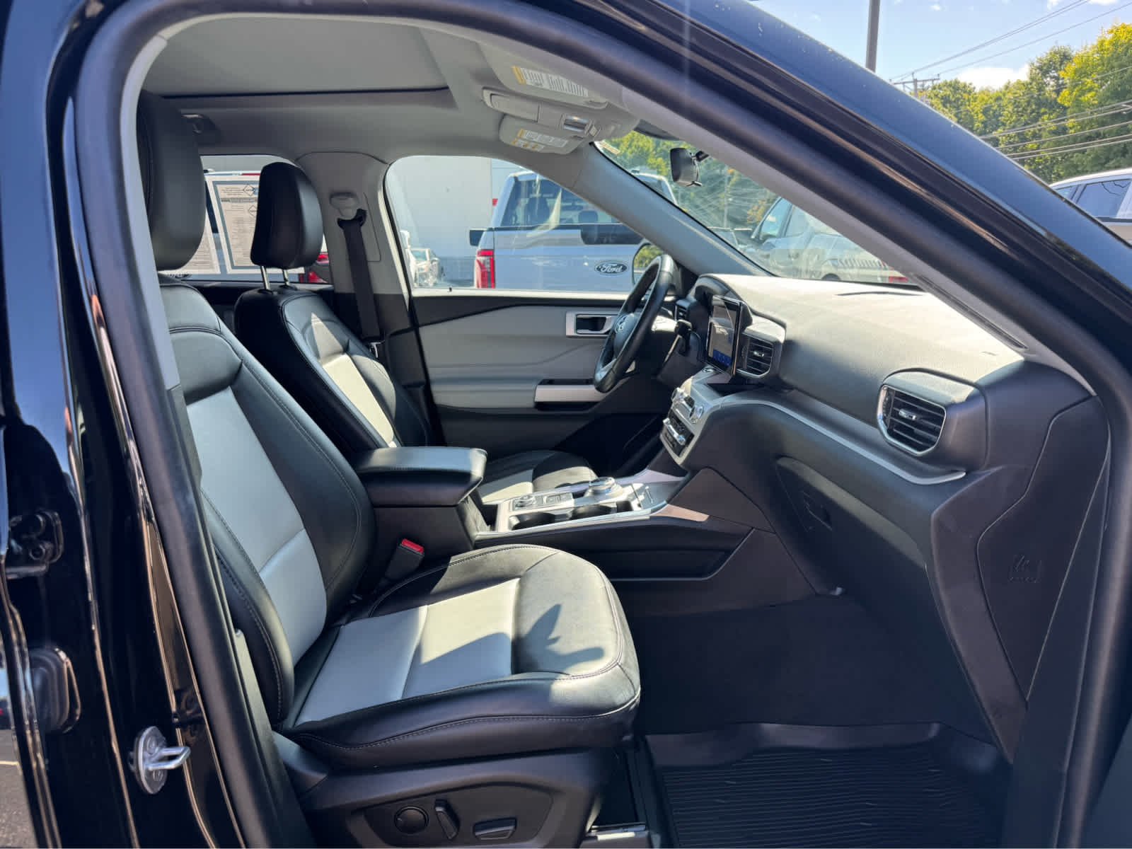 Used 2023 Agate Black Ford XLT image 14