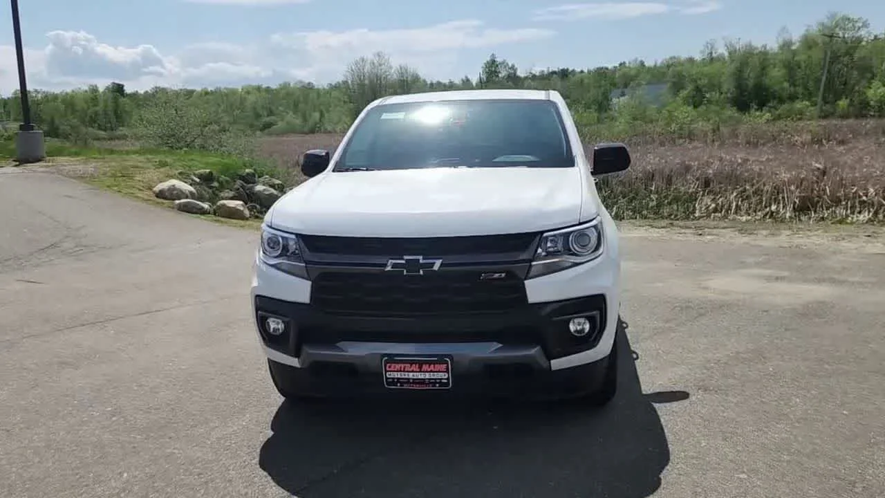 Used 2022 Summit White Chevrolet 4WD Z71 image 3