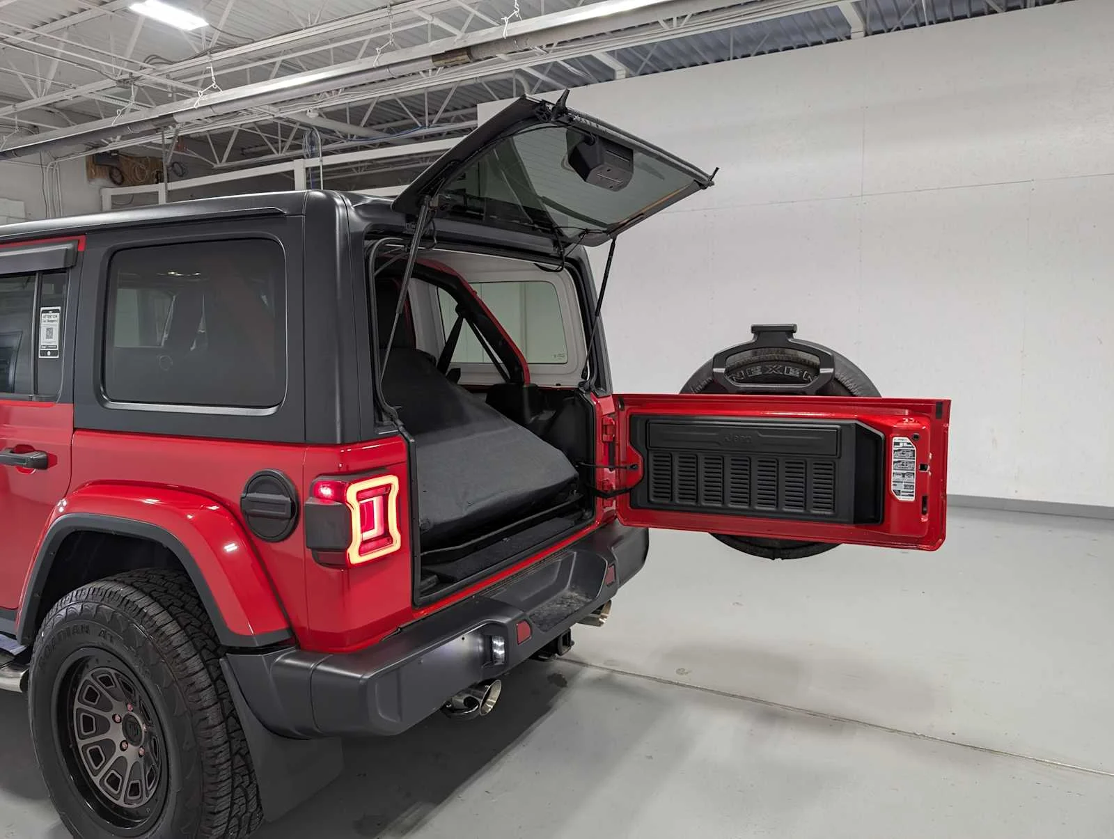 Used 2019 Firecracker Red Clearcoat Jeep Sahara image 46