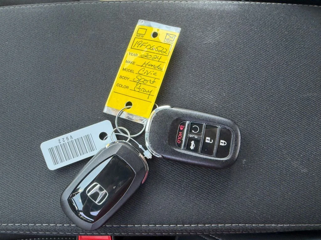 Used 2024 Sonic Gr Honda Sport image 2