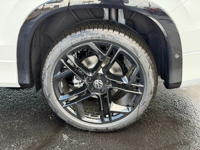New 2026 White Volkswagen 2.0T SE R-Line Black image 6