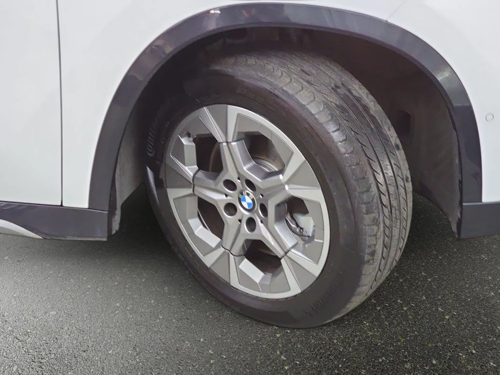 Used 2025 Alpine White BMW xDrive28i image 33