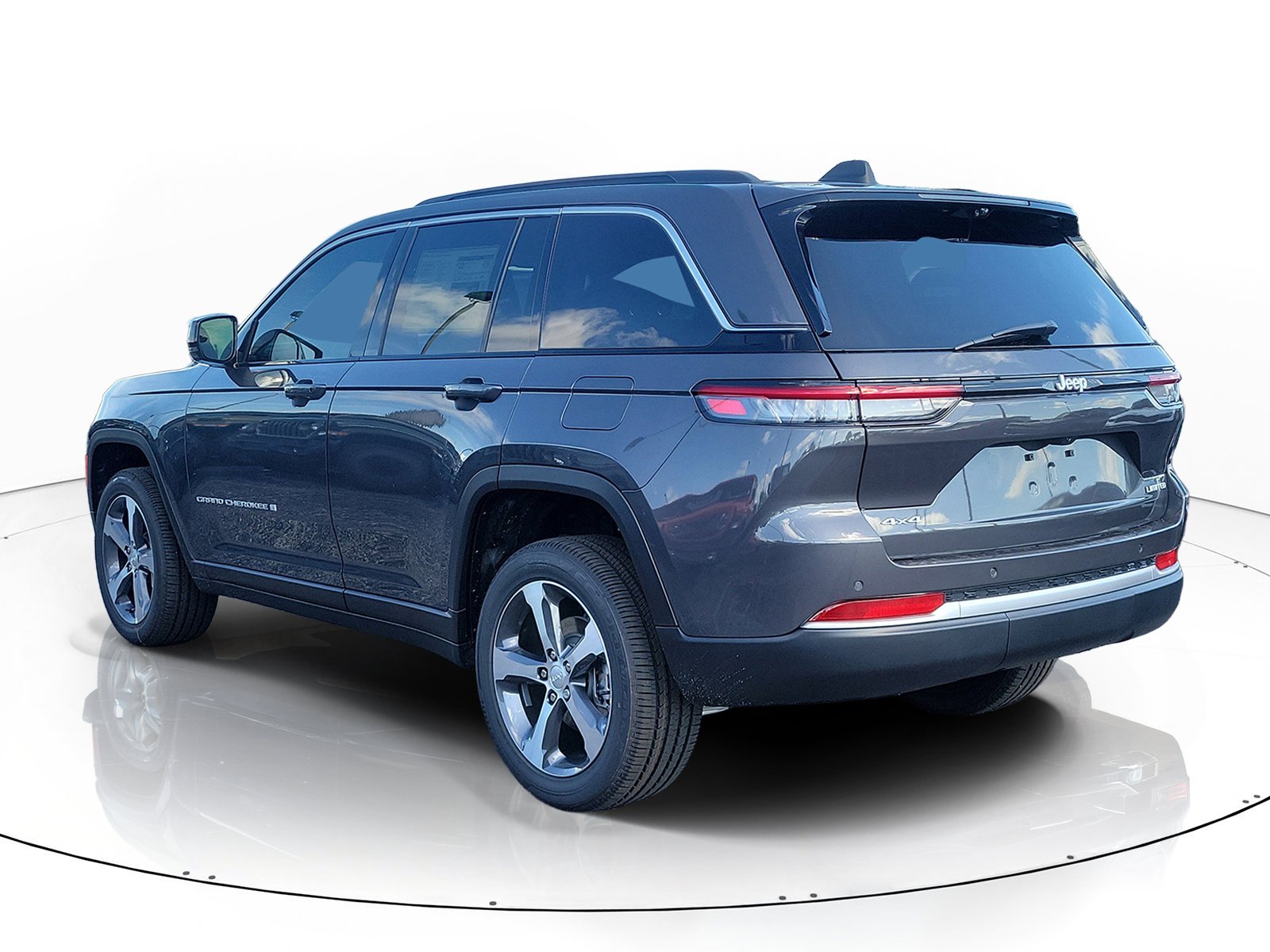 New 2026 Baltic Gray Metallic Clear-Coat Exterior Paint Jeep Limited image 2