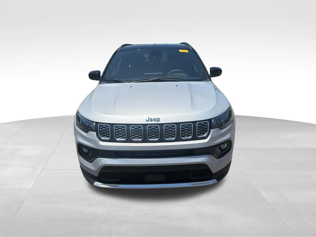 Used 2025 Silver Jeep Limited image 2