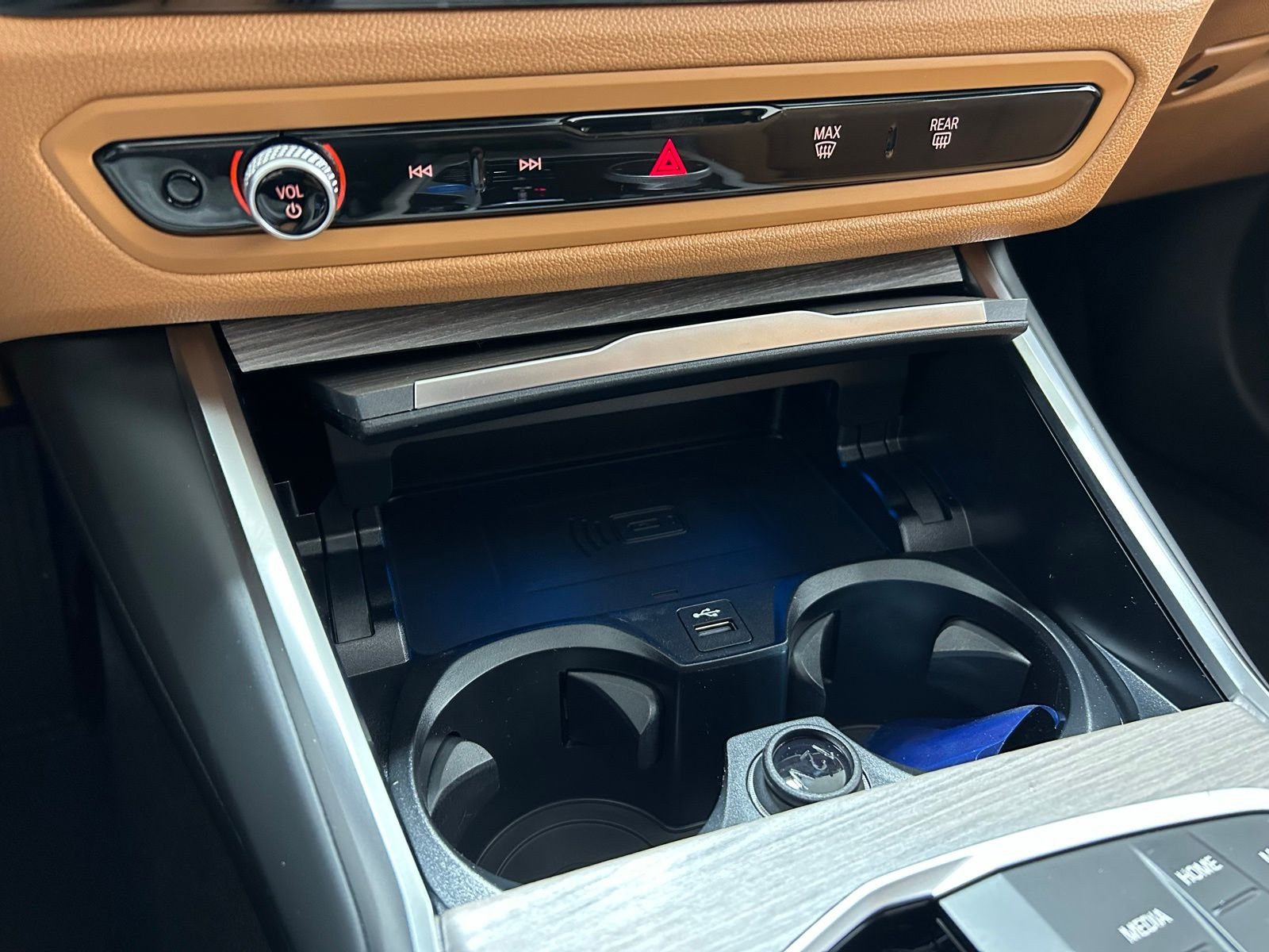 New 2026 Vegas Red Metallic BMW xDrive40 image 29