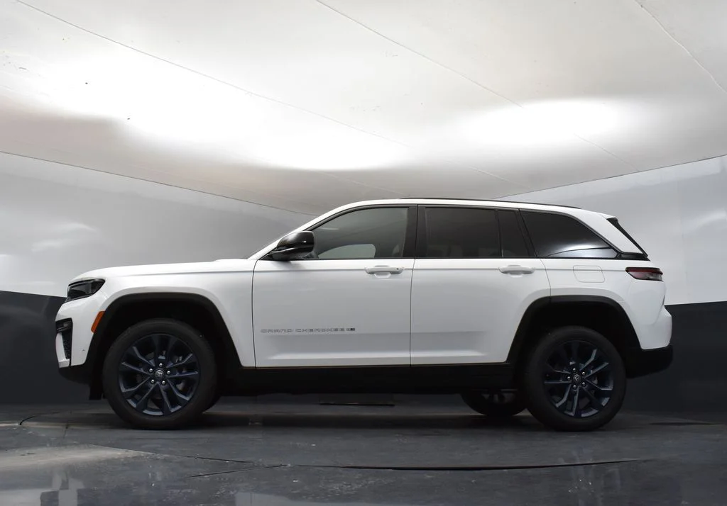 New 2026 Bright White Clearcoat Jeep  image 50