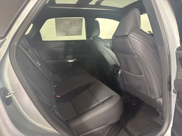 Used 2023 Iridium Lexus 500h F SPORT Performance image 5