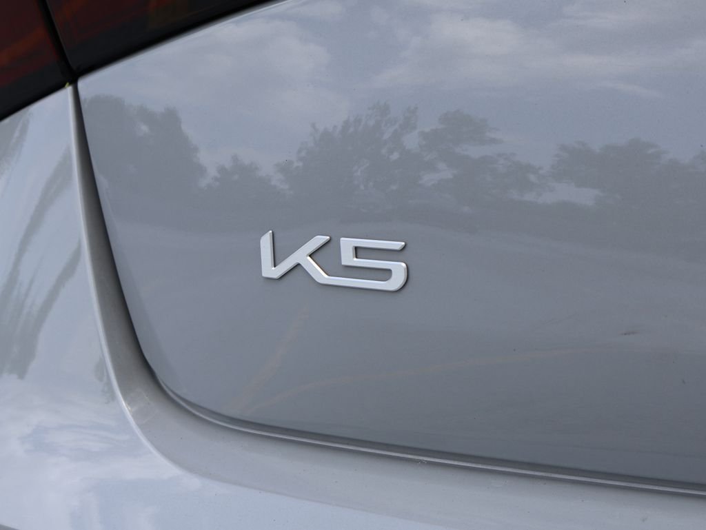 Used 2026 Wolf Gray Kia GT image 8