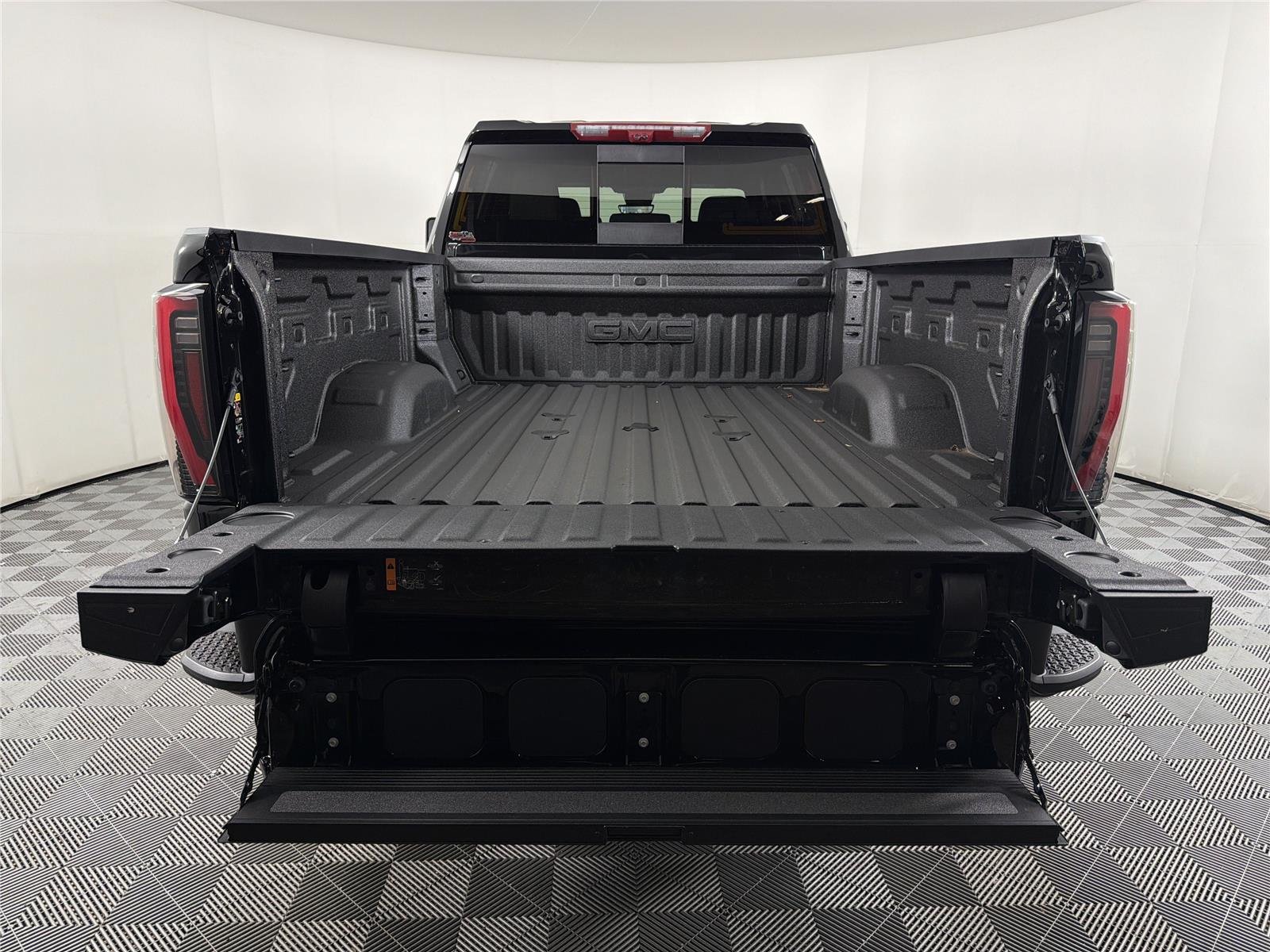 2026 GMC Sierra 2500HD AT4 - Photo 17
