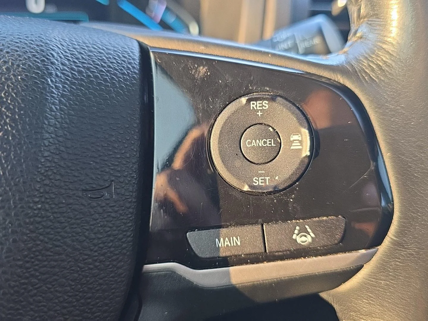 Used 2018 Pacific Pewter Metallic Honda EX-L image 13