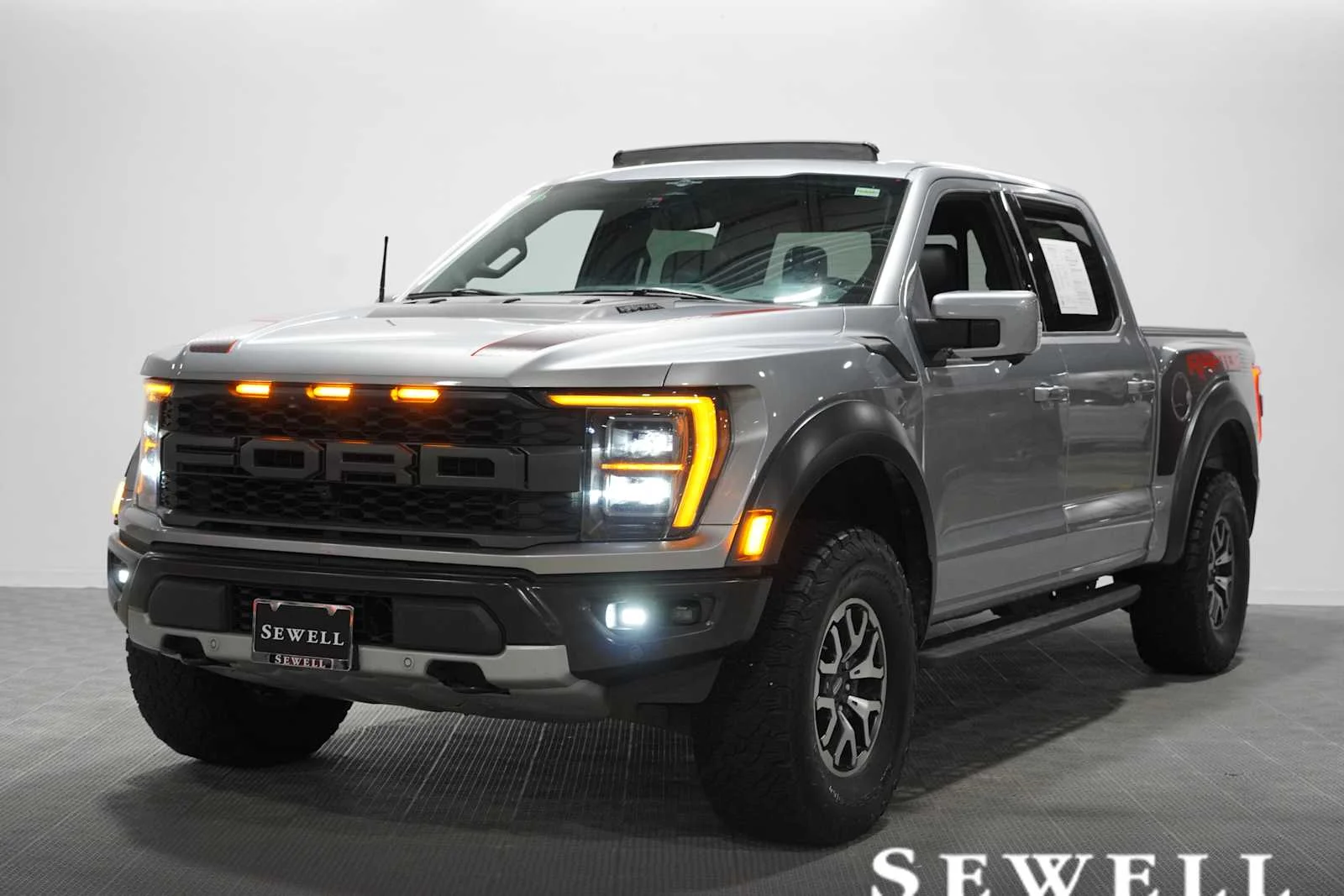 2023 Ford F-150 Raptor 4x4 SuperCrew 5-1/2 Box's photo