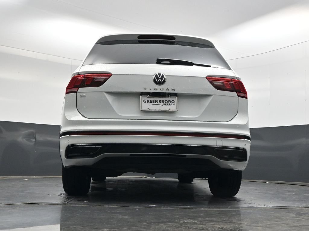 Used 2022  Volkswagen 2.0T SE R-Line Black image 33