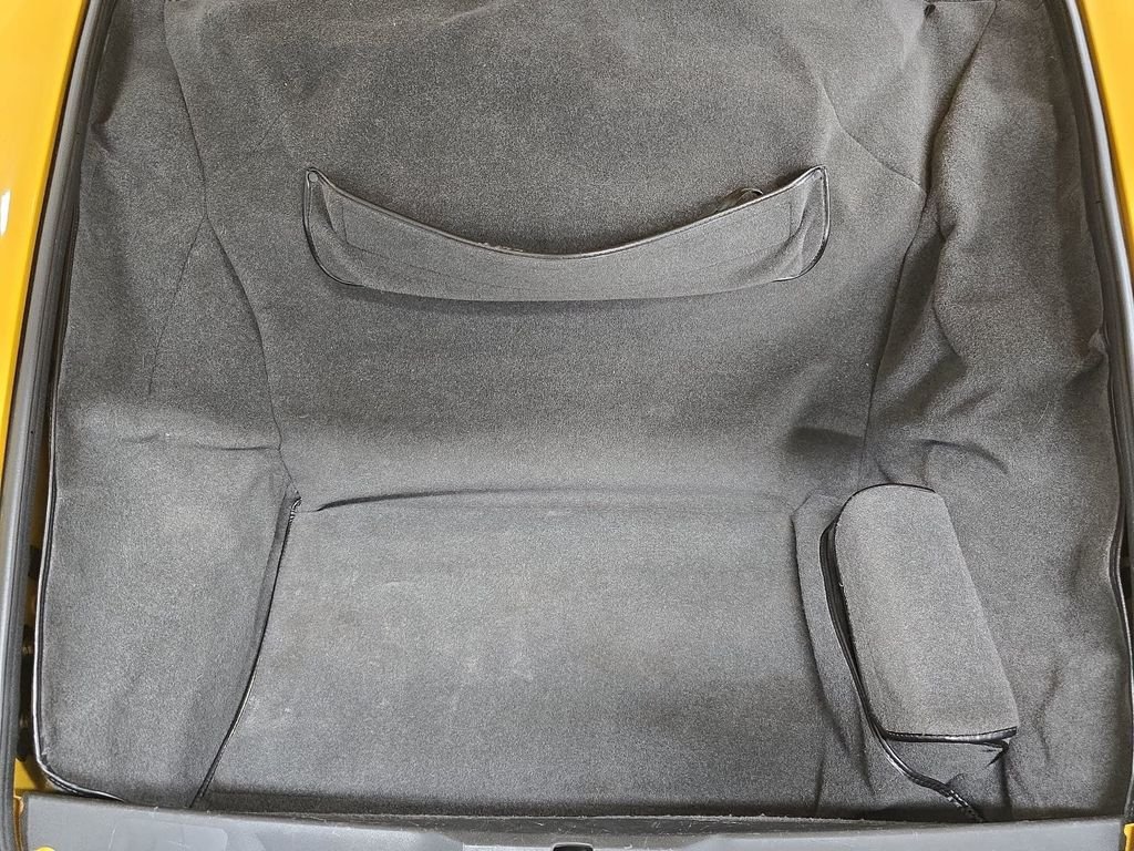 Used 1997  Porsche Carrera 2 image 27