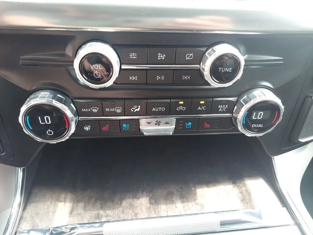 Used 2021 Silver Ford Lariat image 32